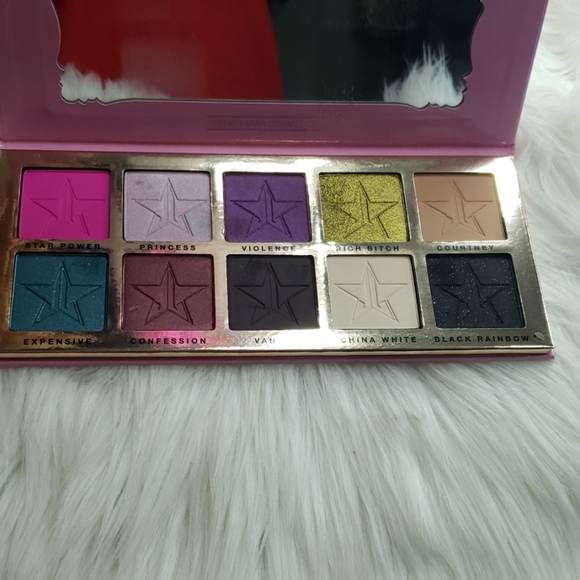 Eyeshadow - Picture 3 of 3